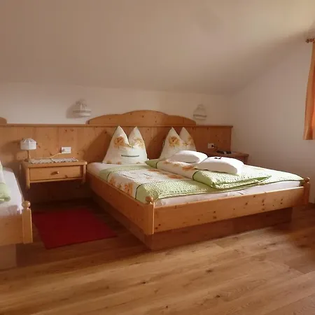 Galler Am Berg ファームステイ *